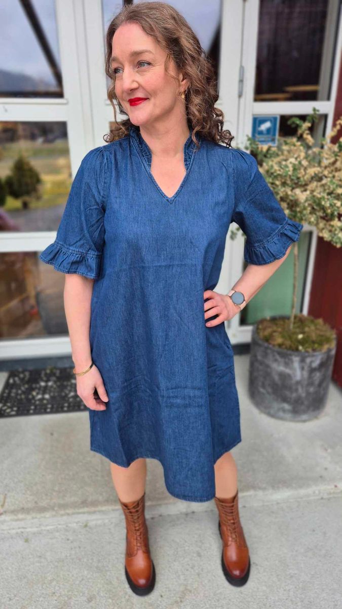 LAVA Arpa Kjole Dark Blue Wash
