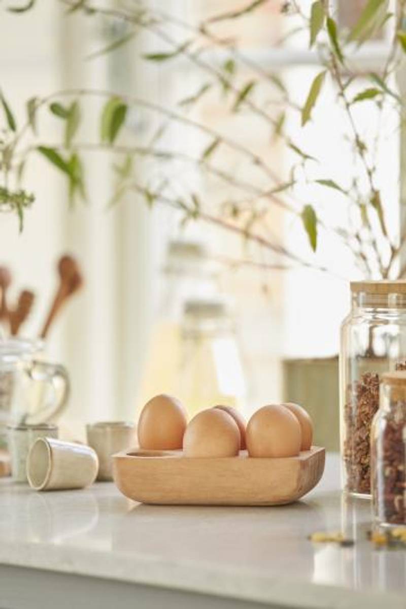 Eggholder, akasie tre