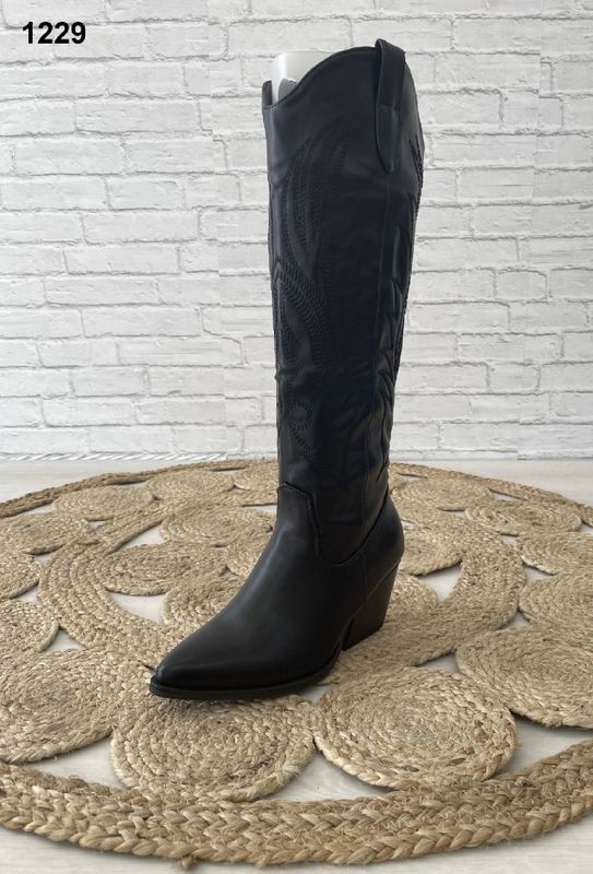 COWBOYBOOTS Black Price  