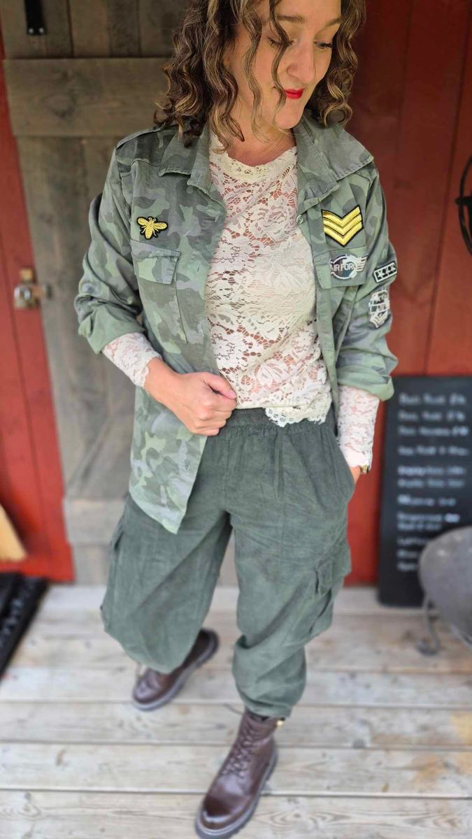 COMET Cord Bukse Military