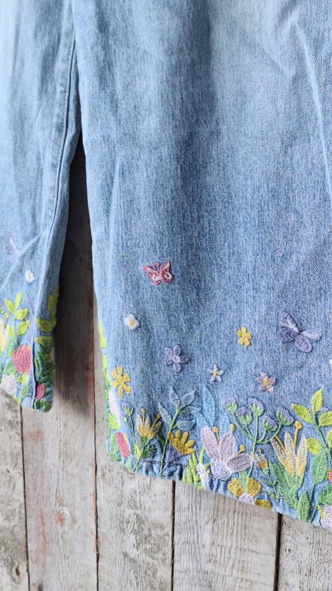 BUTTERFLY Cropped Denim Jeans 