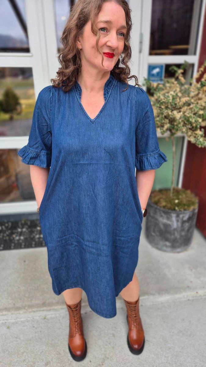 LAVA Arpa Kjole Dark Blue Wash